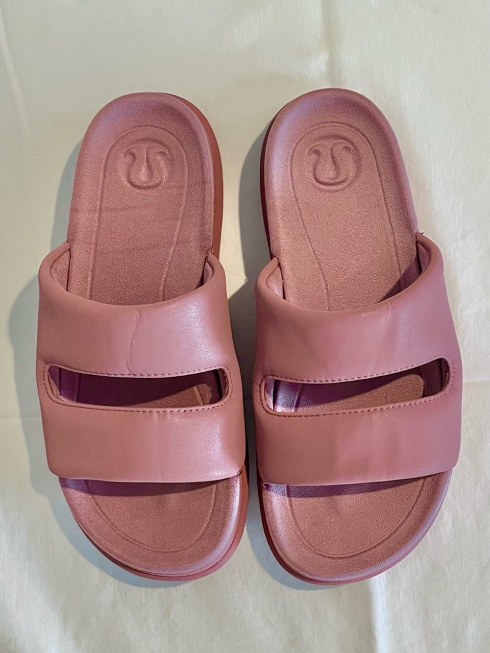 lululemon athletica Restfeel Mauve Pink Slide Sandals